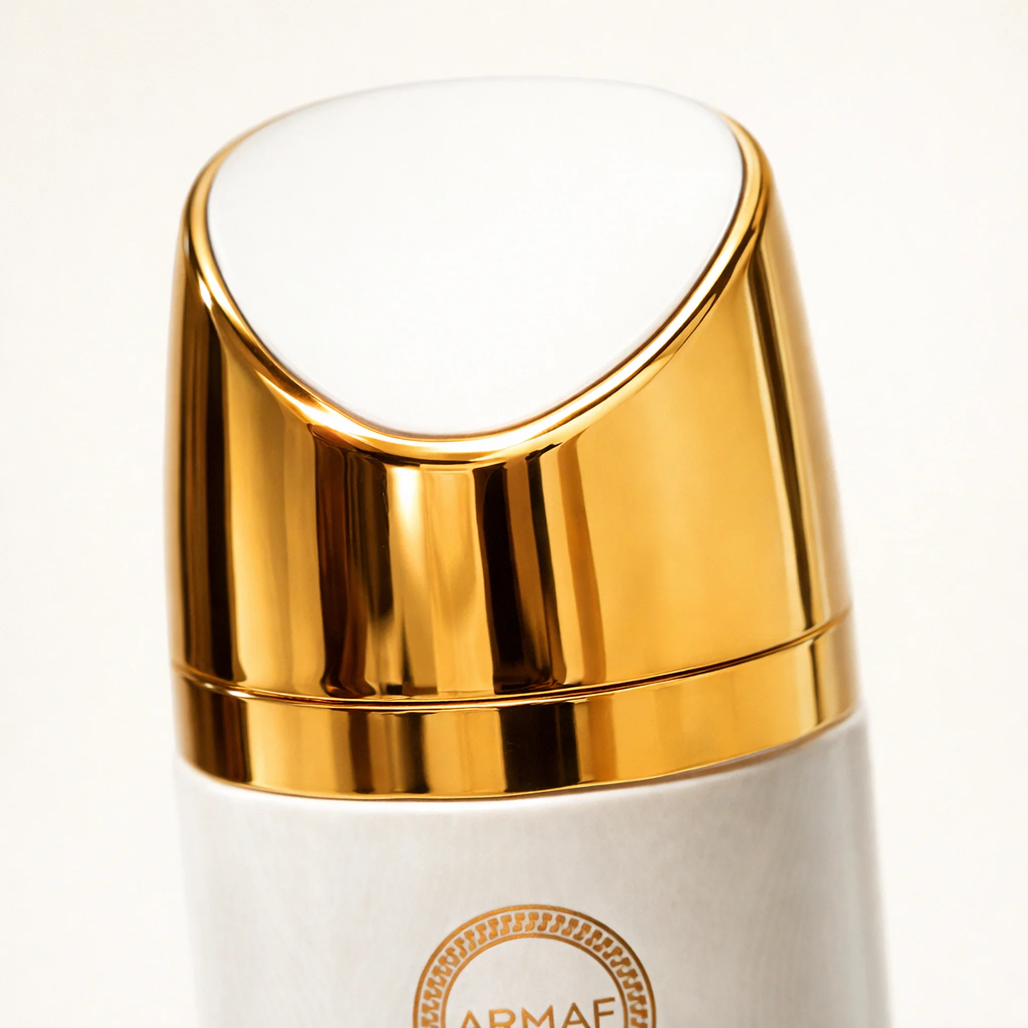 Armaf Club De Nuit Milestone Body Spray - Image 5