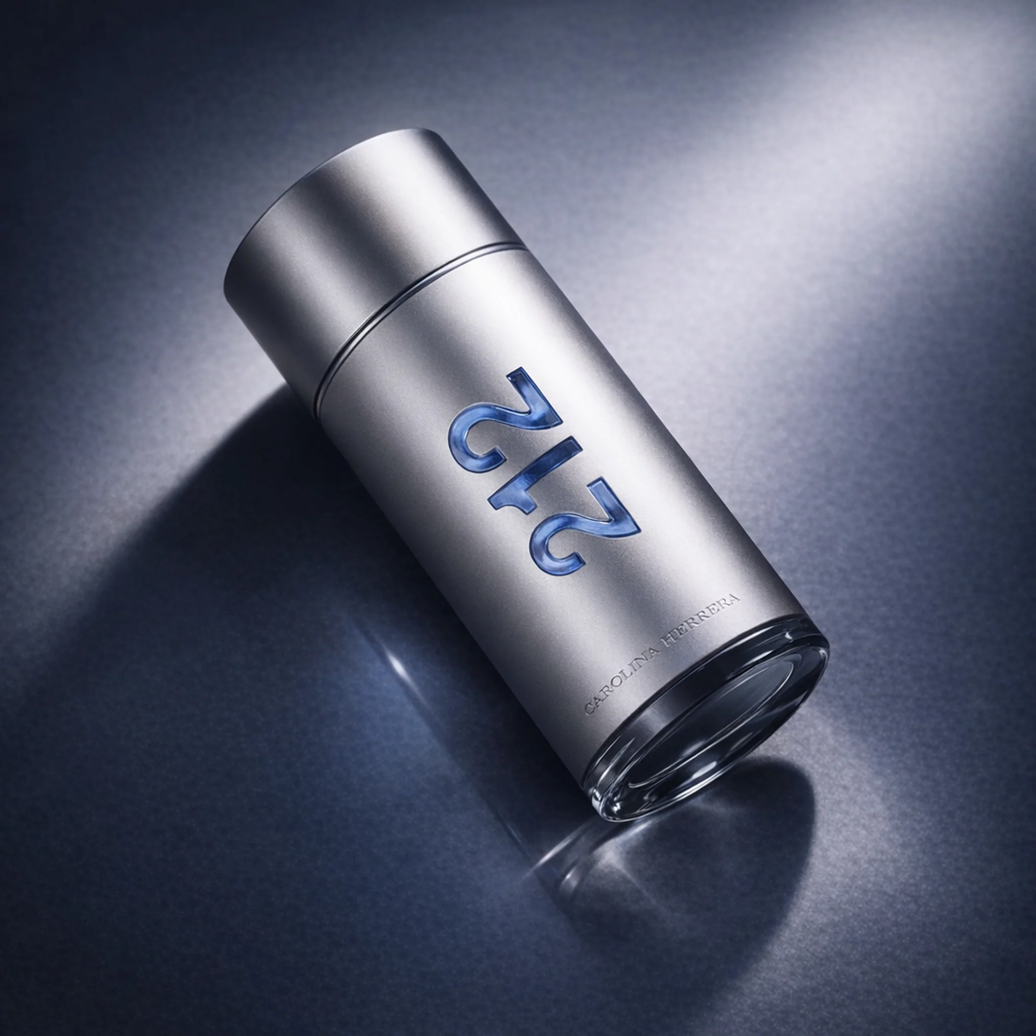Carolina Herrera 212 Men EDT - Image 2