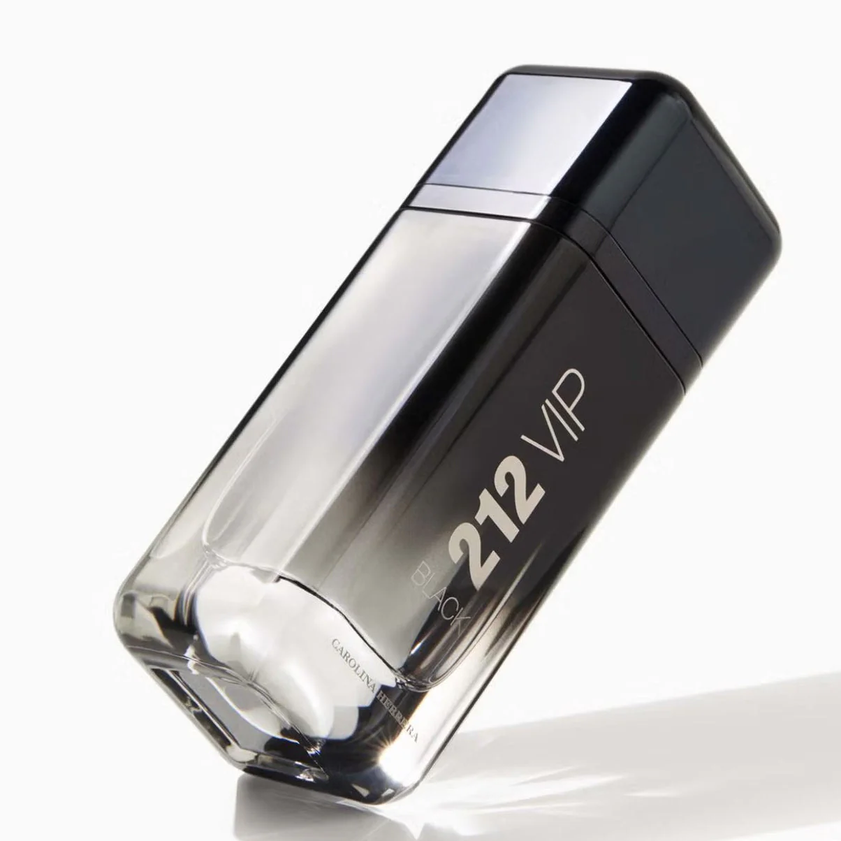 Carolina Herrera 212 VIP Black EDP Shower Gel Gift Set - Image 3
