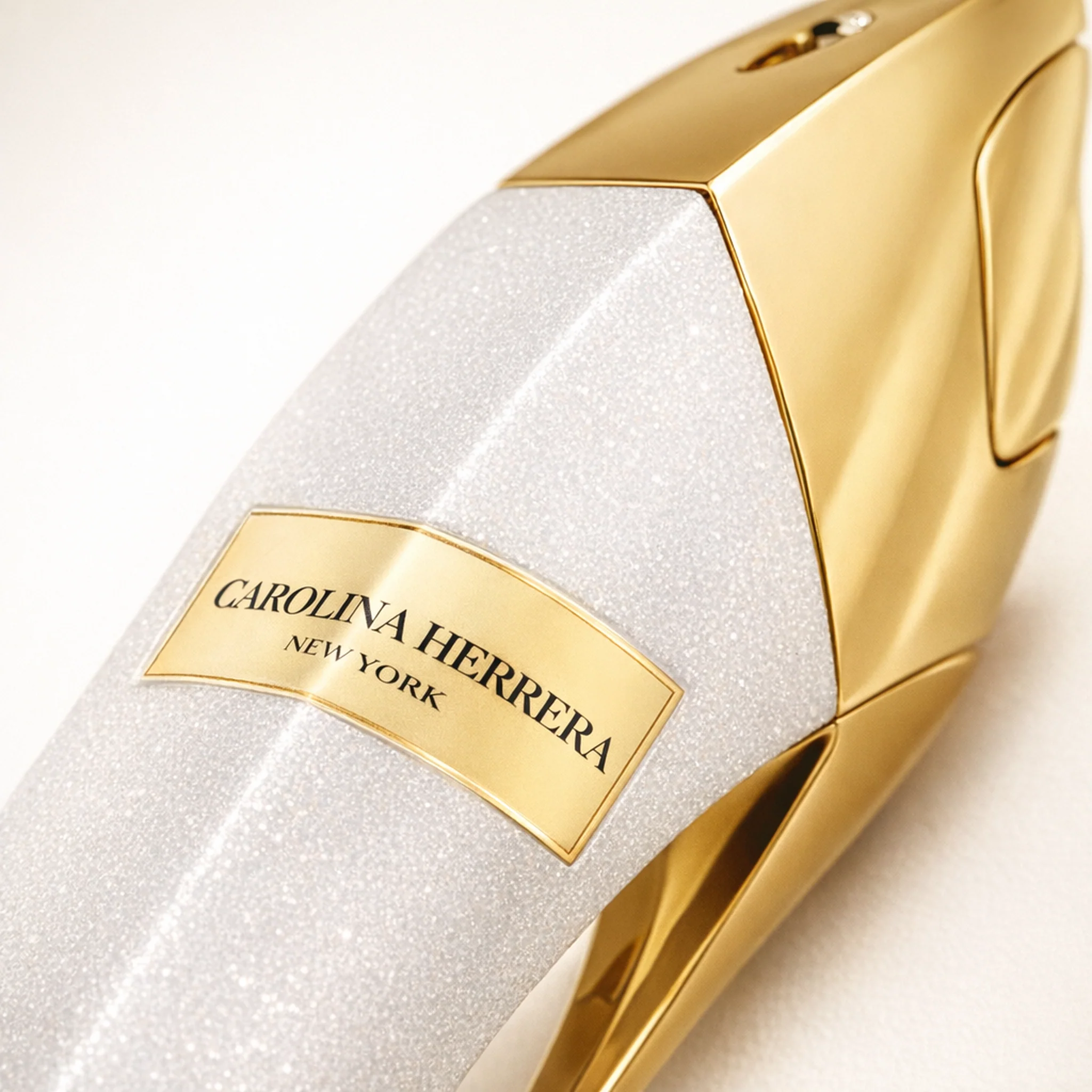 Carolina Herrera Good Girl Sparkling Ice EDP - Image 3