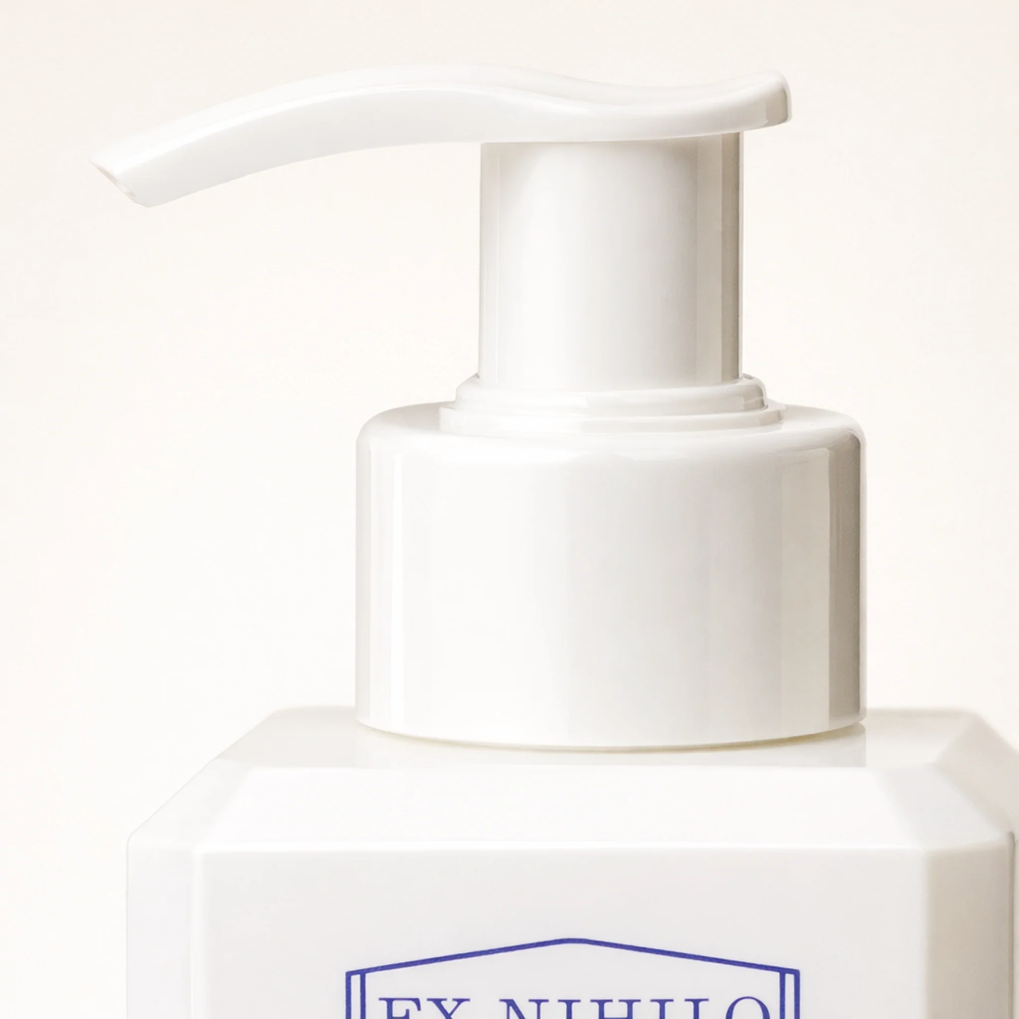 Ex Nihilo Cologne 352 Body Lotion - Image 5