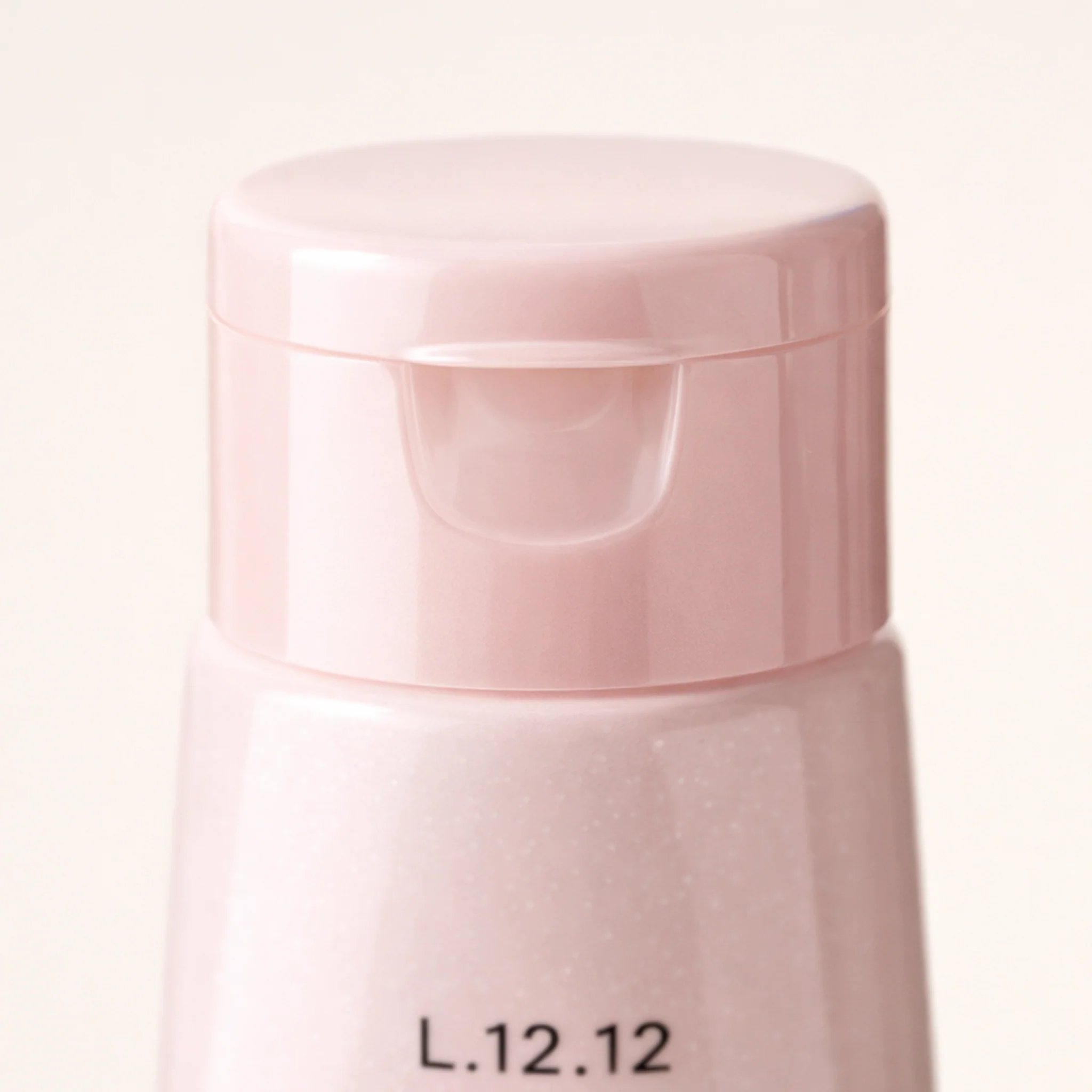 Lacoste L.12.12 Rose Body Lotion - Image 5